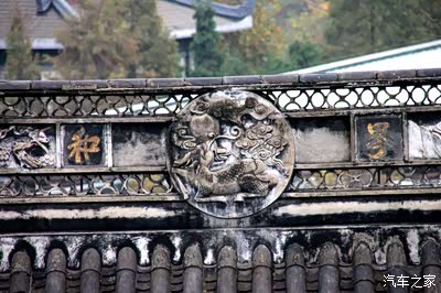 开cs55带着表妹自驾游南京鸡鸣寺求姻缘之旅