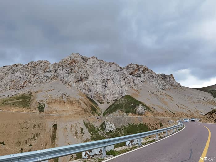 汉ev自驾新疆伊犁打卡伊昭公路最美白石峰不要错过