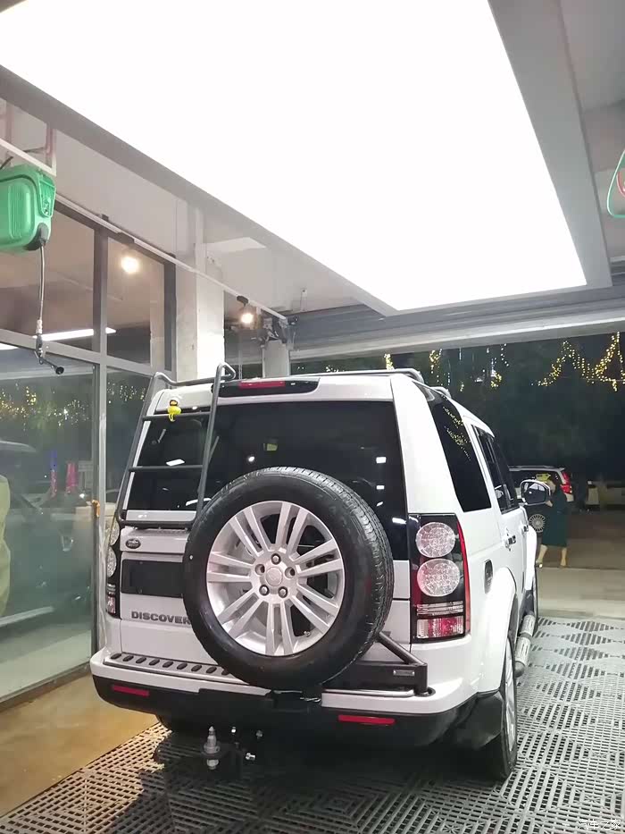 路虎发现四改装攻略彰显越野范儿