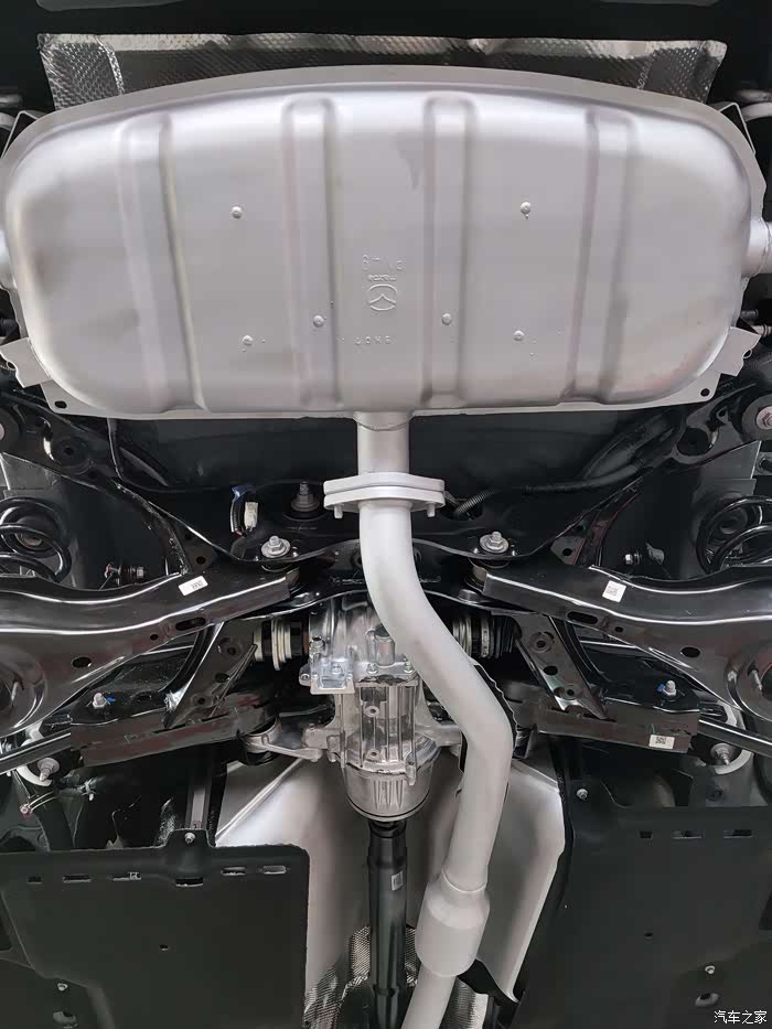 【图】cx-5新车喷底盘装甲作业_马自达cx-5论坛_汽车之家论坛