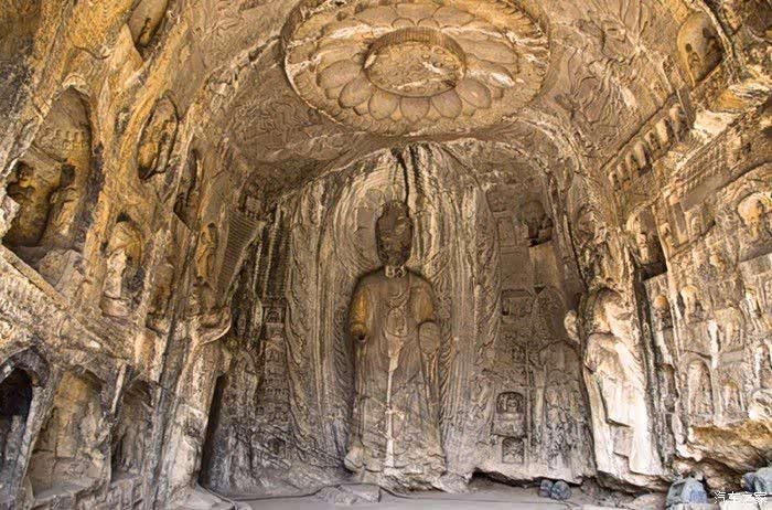 惟妙惟肖的莲花洞