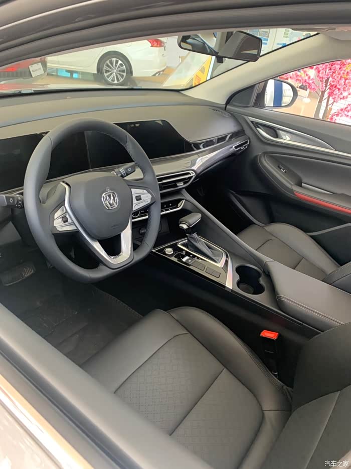 让我们来看看长安逸动plus