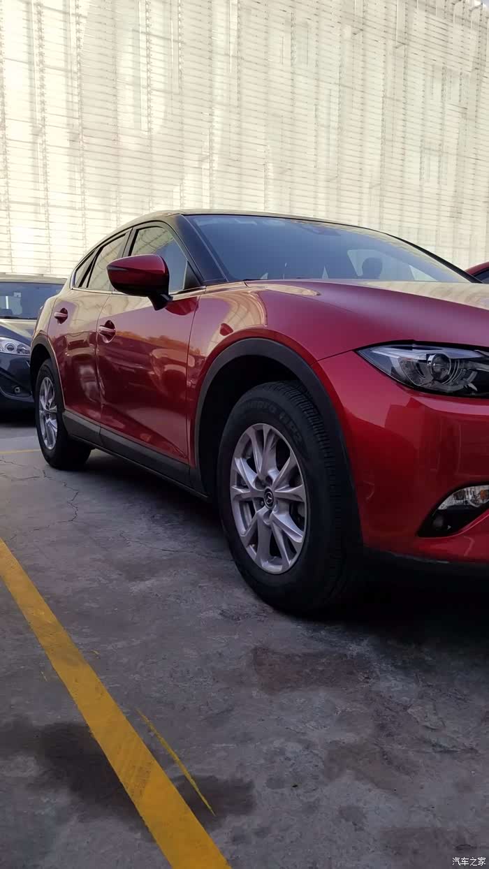 人生第一辆车cx4魂动红哥开的不是车开的是红色闪电