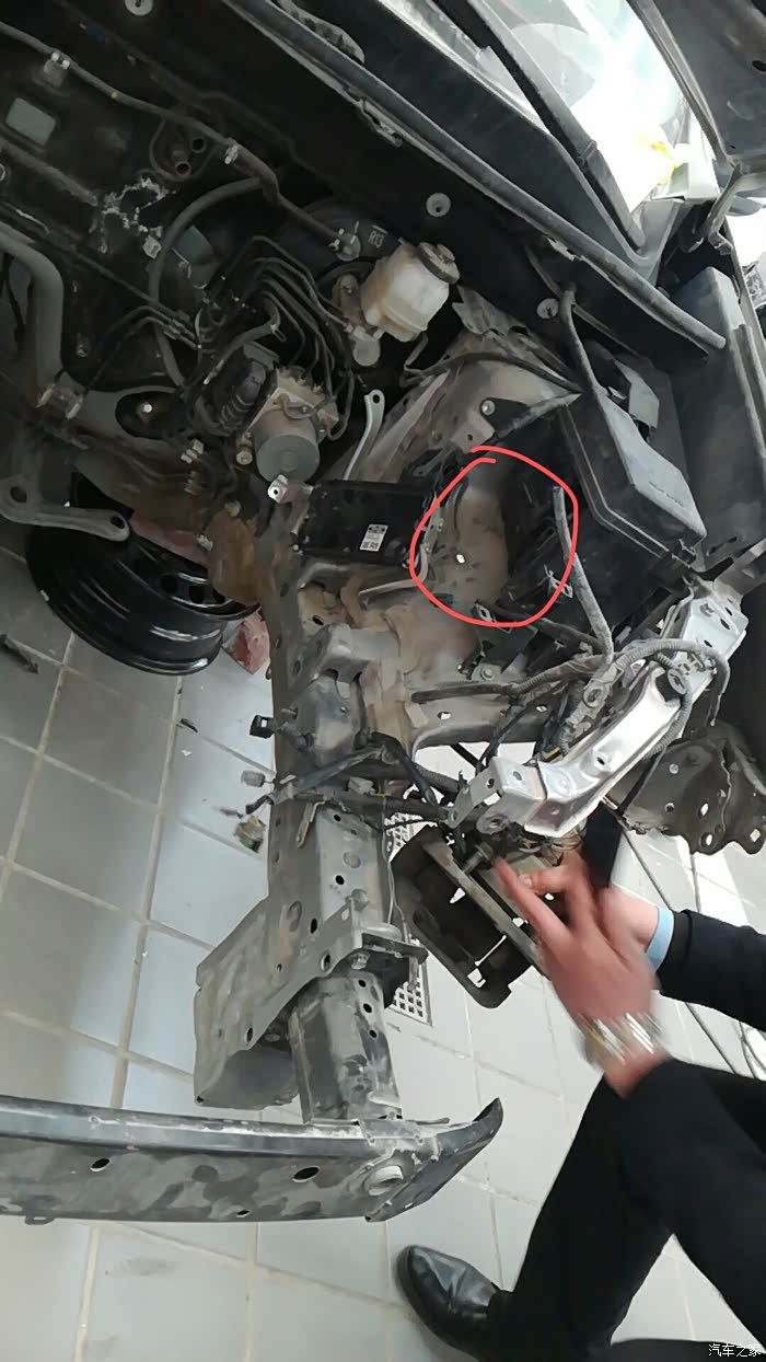 纵梁变形要怎么加固