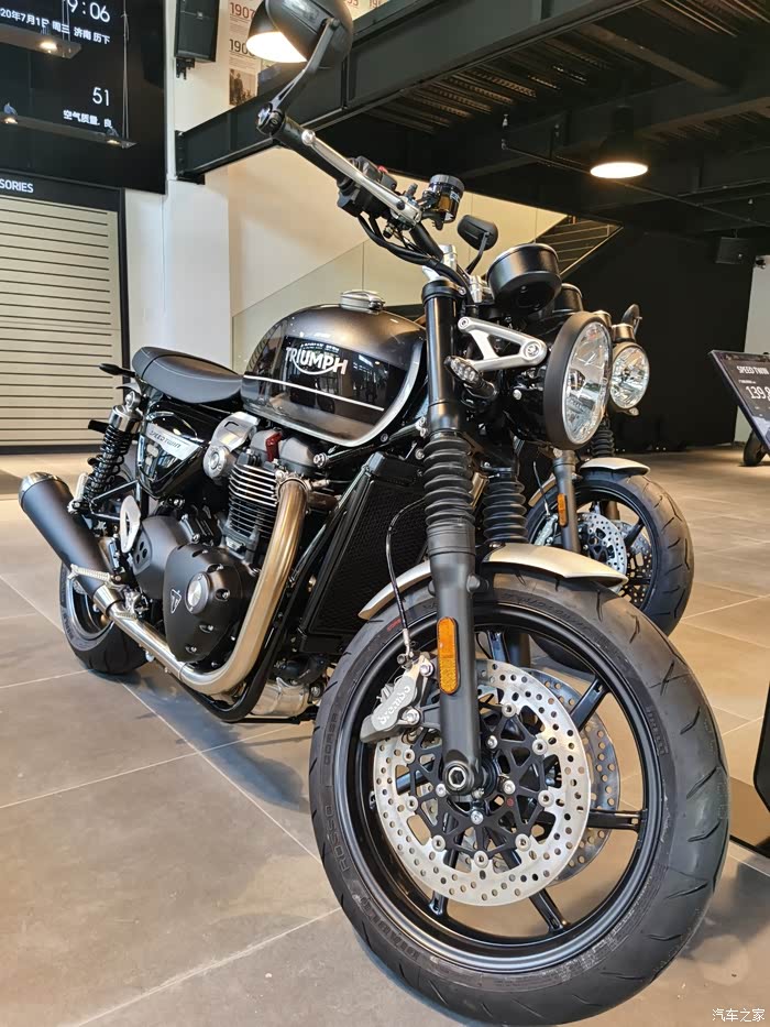 提凯旋speedtwin速度双缸