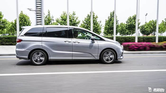 17款冰河银奥德赛