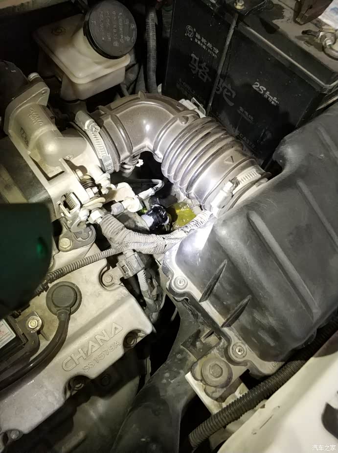 西安长安车友会为奔奔mini做保养更换防冻液