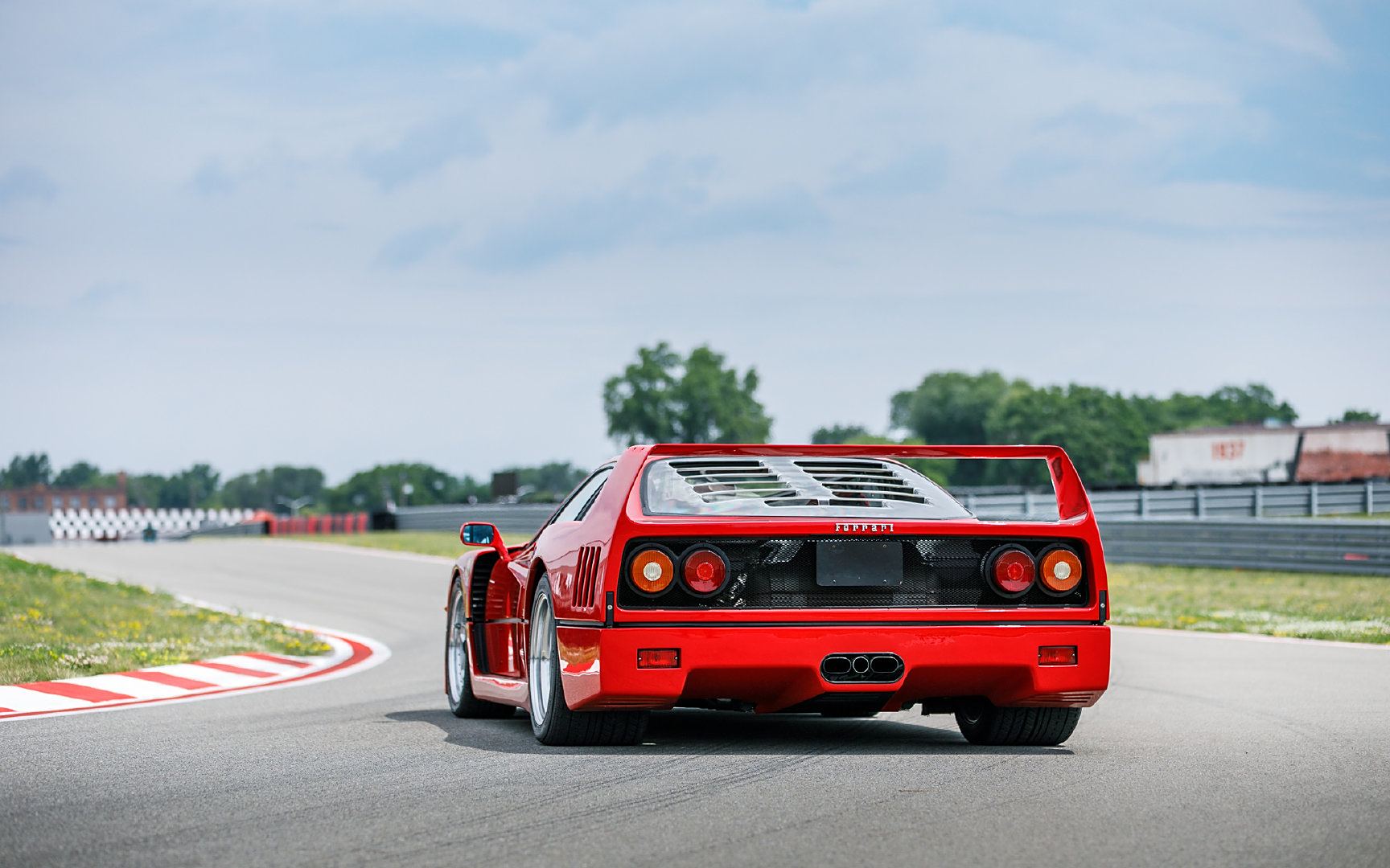 ferrari f40 诱人的红色酷跑.