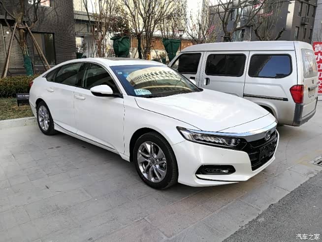 十代雅阁豪华版提车半个月了