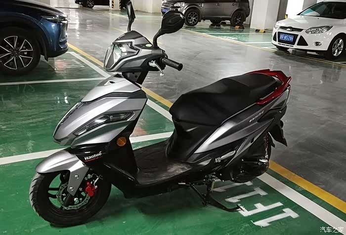 迟到的豪爵usr125提车贴