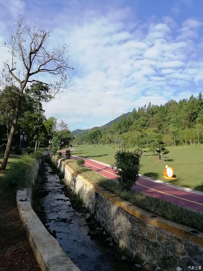 身边的美景一样令人流连忘返湾里区梅岭风景区