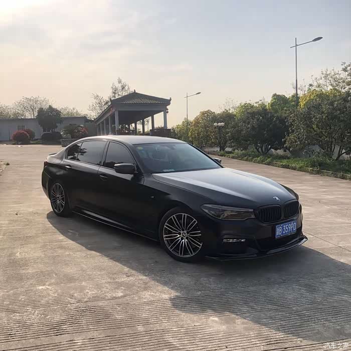 爱车分享万元改装黑武士风新5系