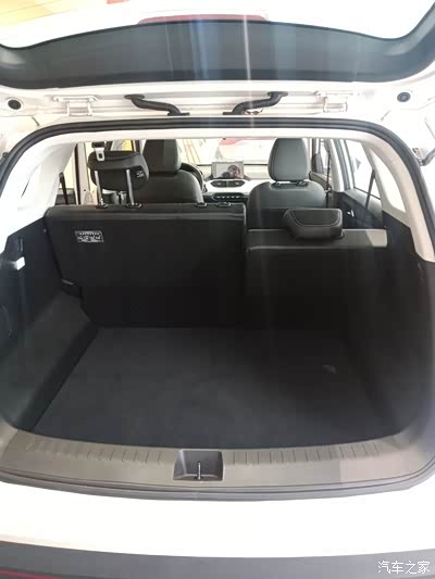 宝骏530之后备箱