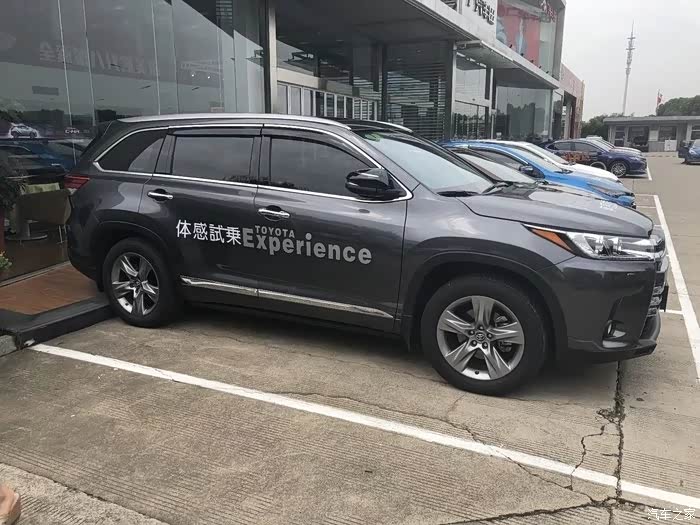 钨金灰汉兰达改装