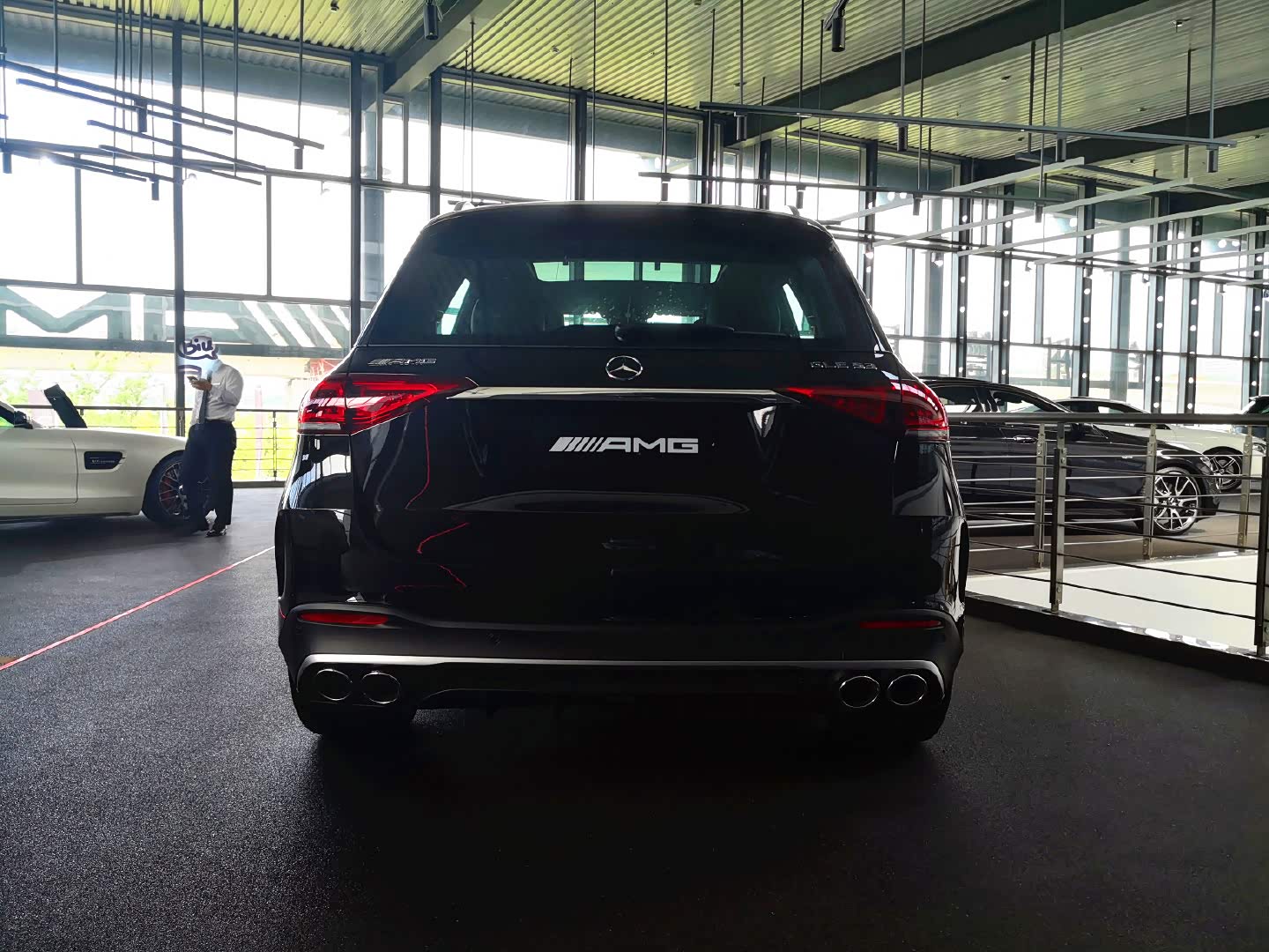 奔驰gle 53 amg,amg如今的车系分的很丰富