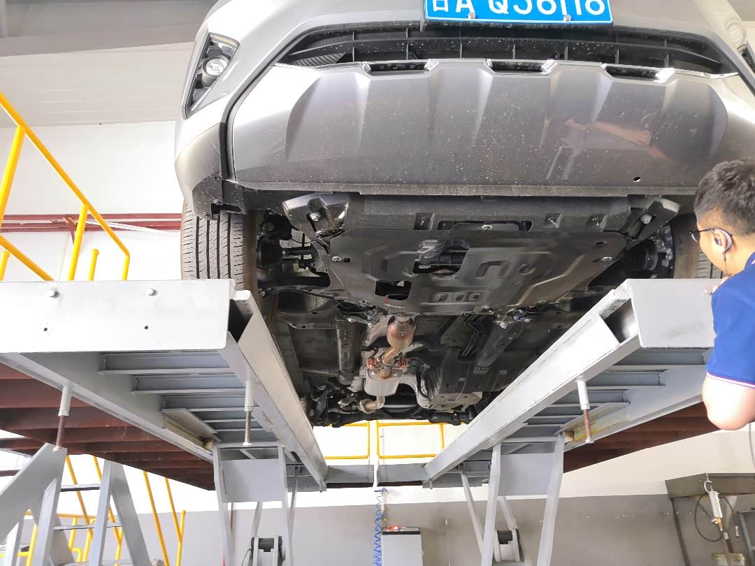 哈弗f7x底盘分享