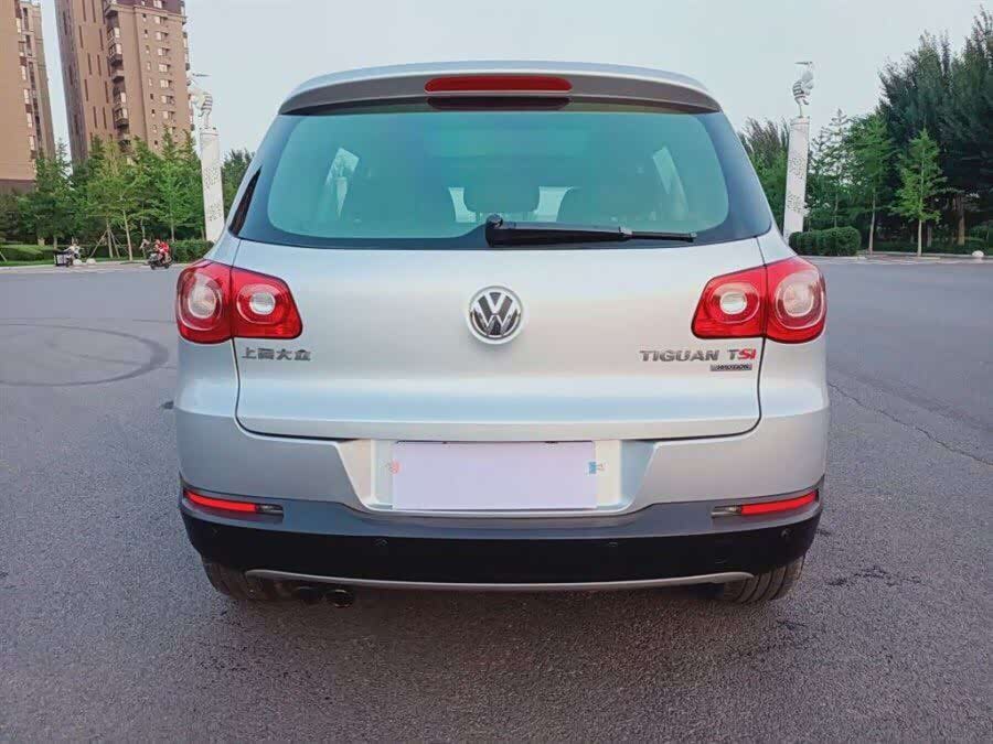 经典途观老款圆圆的尾部很好看