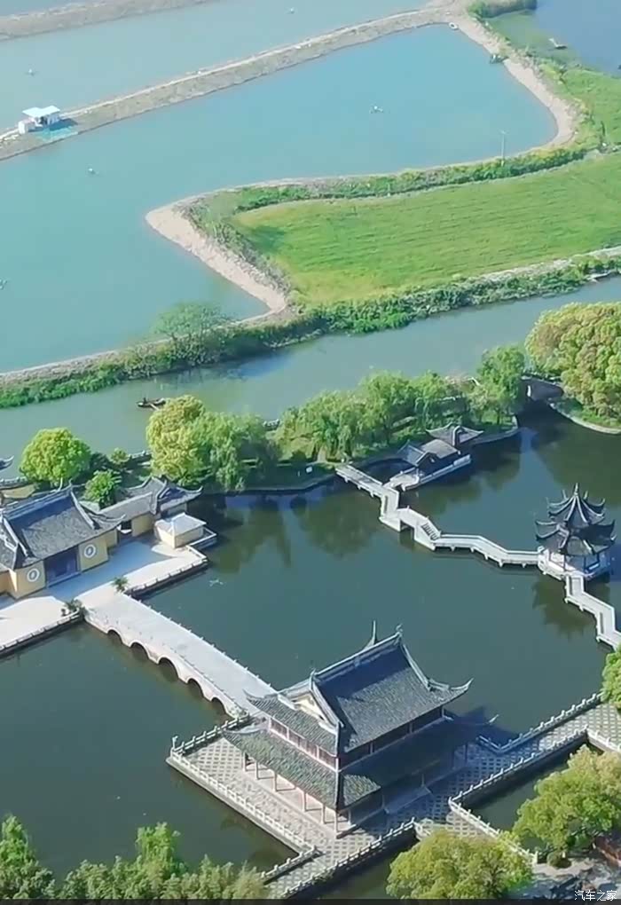 俯瞰周庄古镇景区