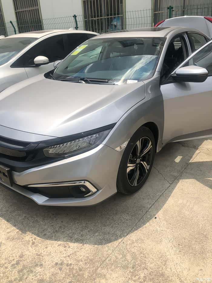 思域劲擎版圣辉银