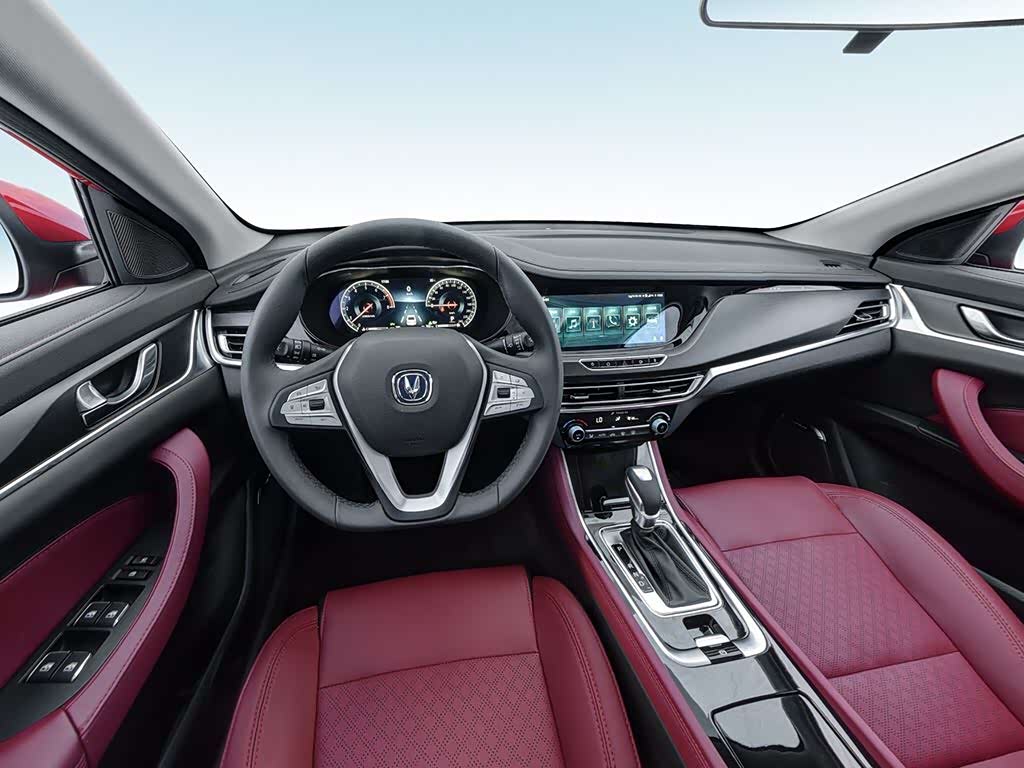 长安逸动好看不贵实用派内饰科技感满满质感爆棚