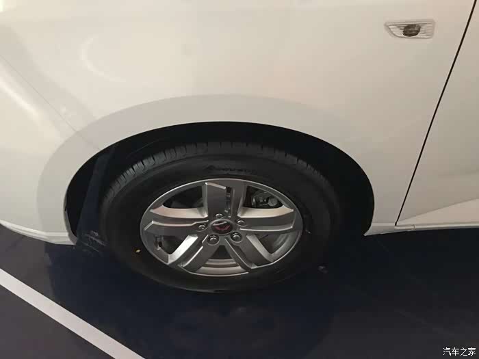 全新一代五菱宏光plus 宽体商务车来啦!