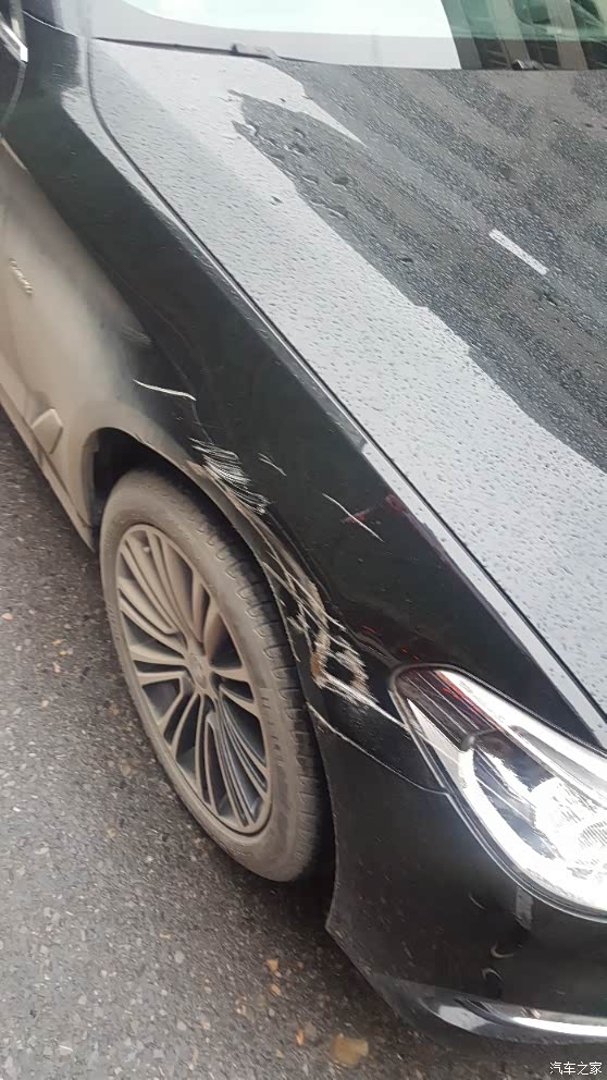 【图】又刮擦了,真麻烦!这里凹了好修复吗_宝马5系论坛_汽车之家论坛