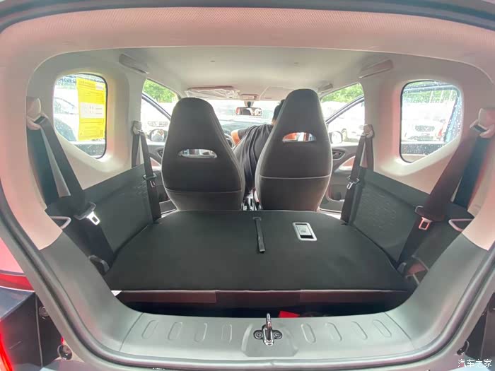 偶遇五菱宏光mini ev