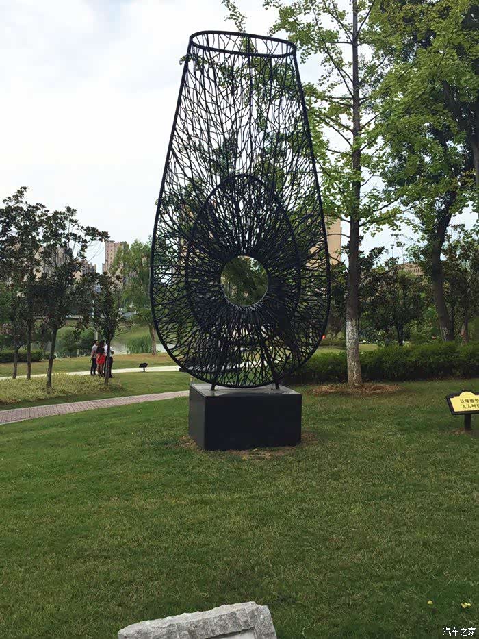 千奇百态,艺术公园,一起走进耐人寻味的雕塑世界