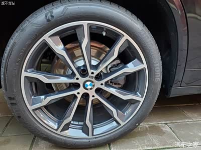 20寸275/40的大轮毂 只有30i 前轮跟后轮车胎不一样