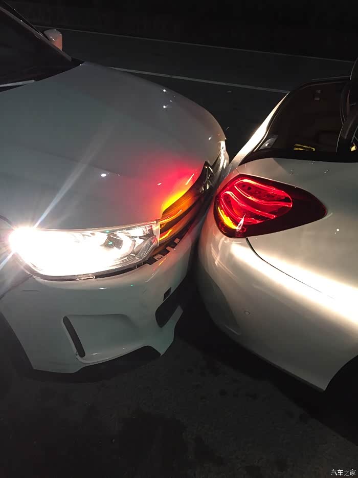 【图】观澜大道,被追尾了_奔驰c级论坛_汽车之家论坛