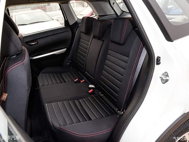 科鲁泽后排头枕