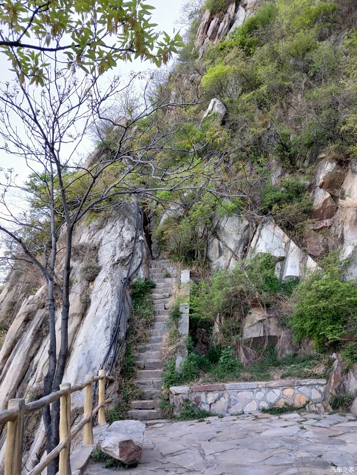 去嵩山少林寺登少室山的好汉坡