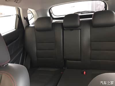 后排空间还行