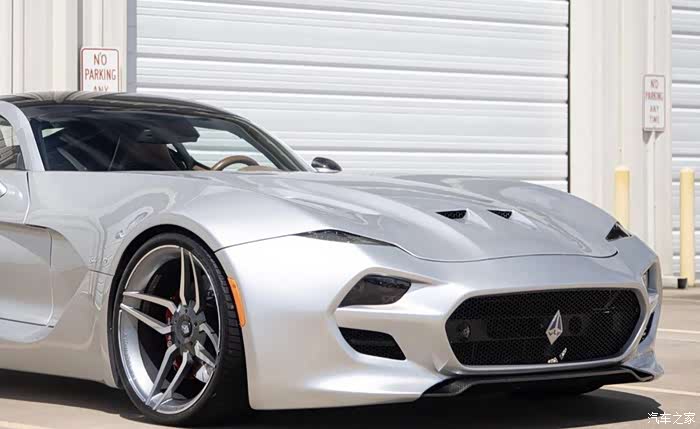 本质上是一辆强化版的道奇蝰蛇srt