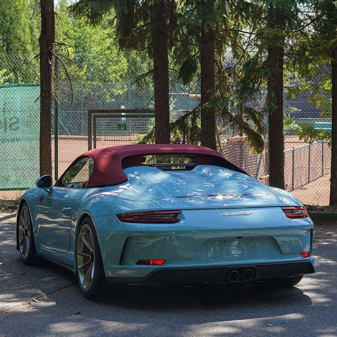 保时捷911 蓝色配红软顶经典