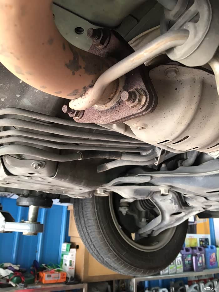 分享二代飞度保养底盘拍摄加装中控屏