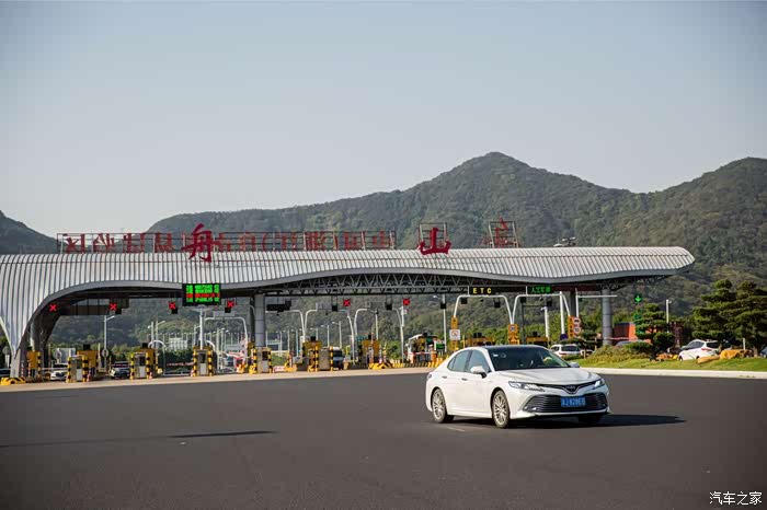 到达舟山收费站185公里,开了将近2小时40分钟,开的不是特别快,怕超速