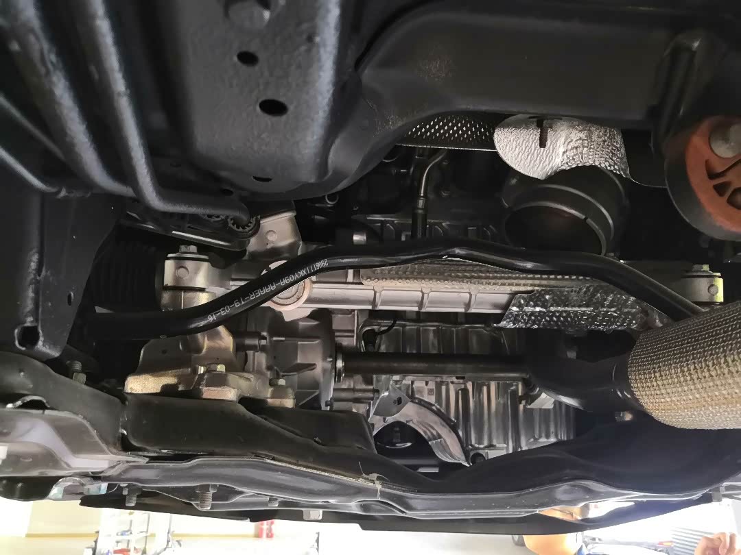 哈弗f7x底盘分享