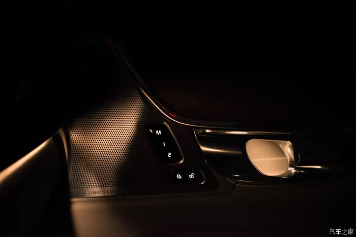 沃尔沃s90原厂氛围灯效果