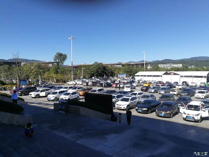 普洱小车展,看车,看人,看大妈