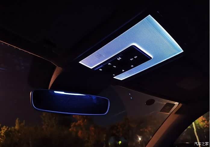 途昂x的氛围灯真不错