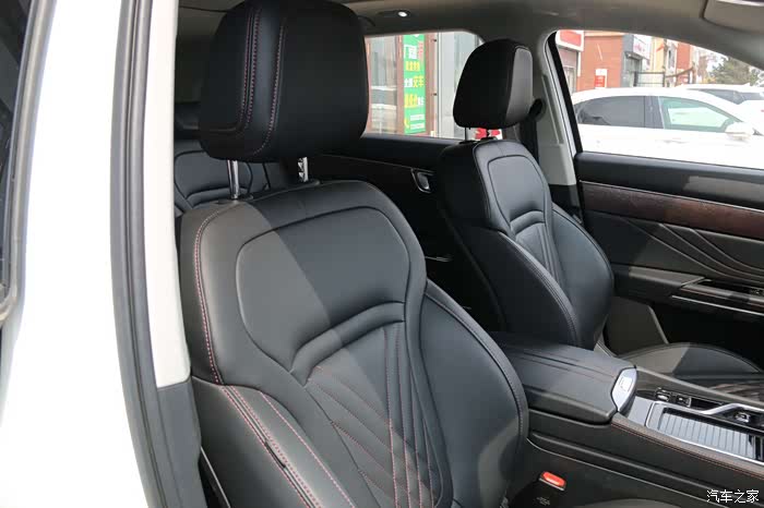 奔腾t99机长座驾有奖征集自动尊贵版奔腾t99到店试驾体验