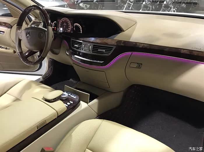 【图】08年白色221 amg套件 内饰包皮_奔驰s级论坛_汽车之家论坛