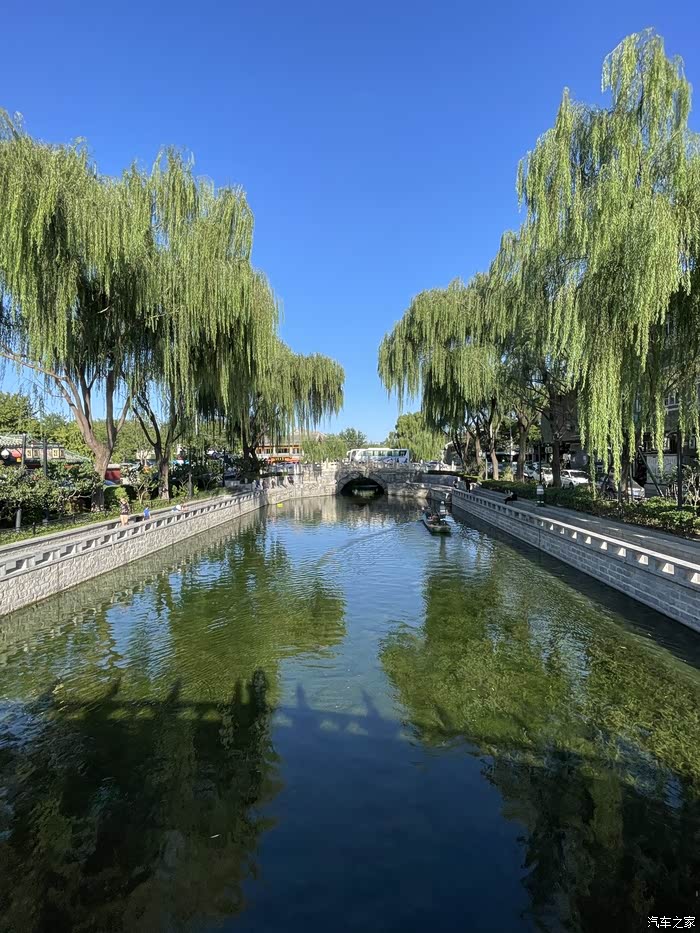 九月好天气的北海什刹海