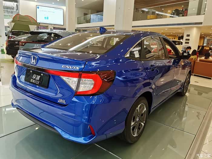 享域炫动蓝随手拍