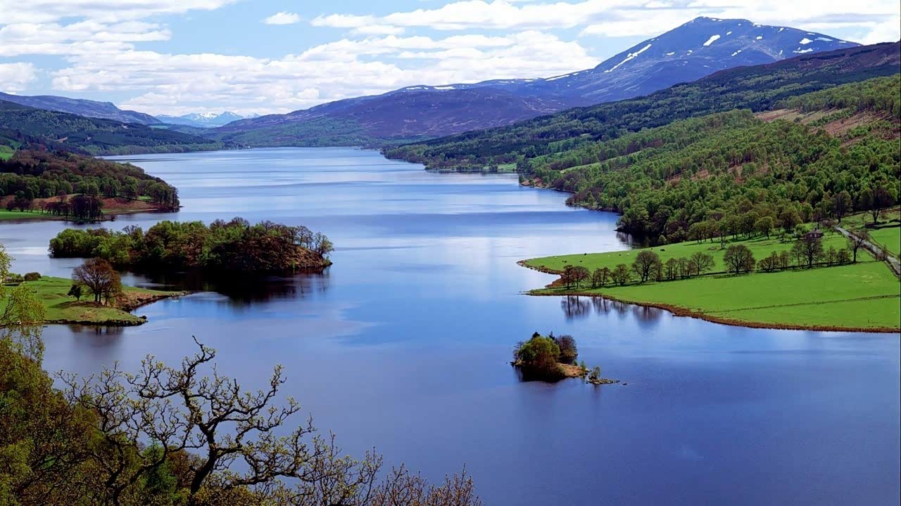 河谷地貌风景,自然生成的天然景观,四季优美鸟鸣动听
