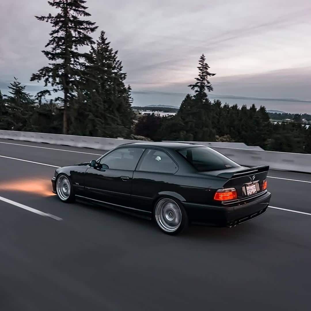 改装车宝马3系e36 coupe