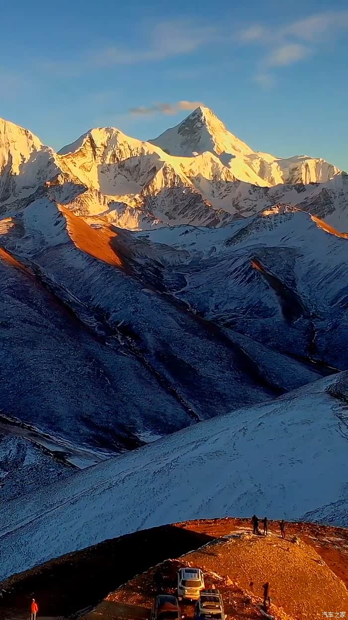 日照金山的美景