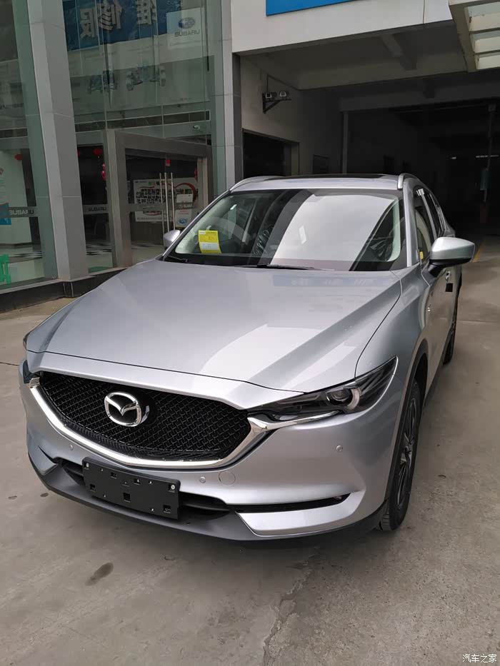 银色的马自达cx5?