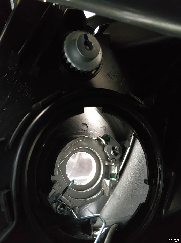 问下别克gl828t胖头鱼大灯远光是h7还是h1